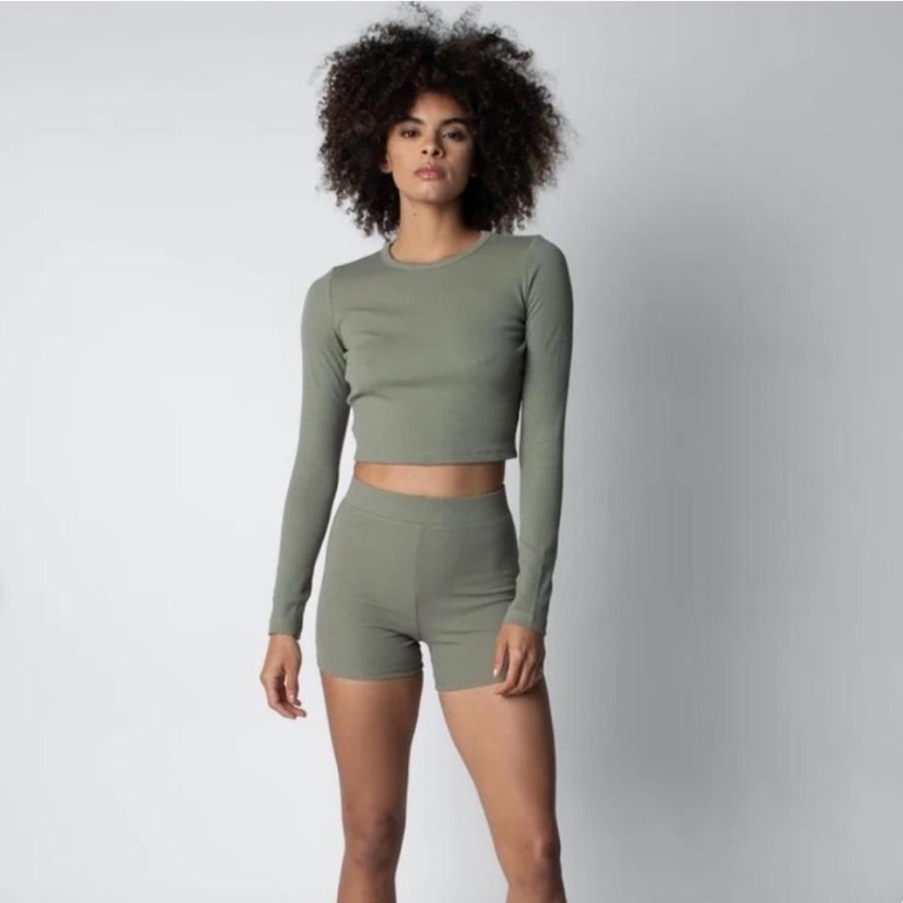 TALENTLESS Set Olive Green Ribbed Long Sleeve Crop Top and Bike Short Worn 1x